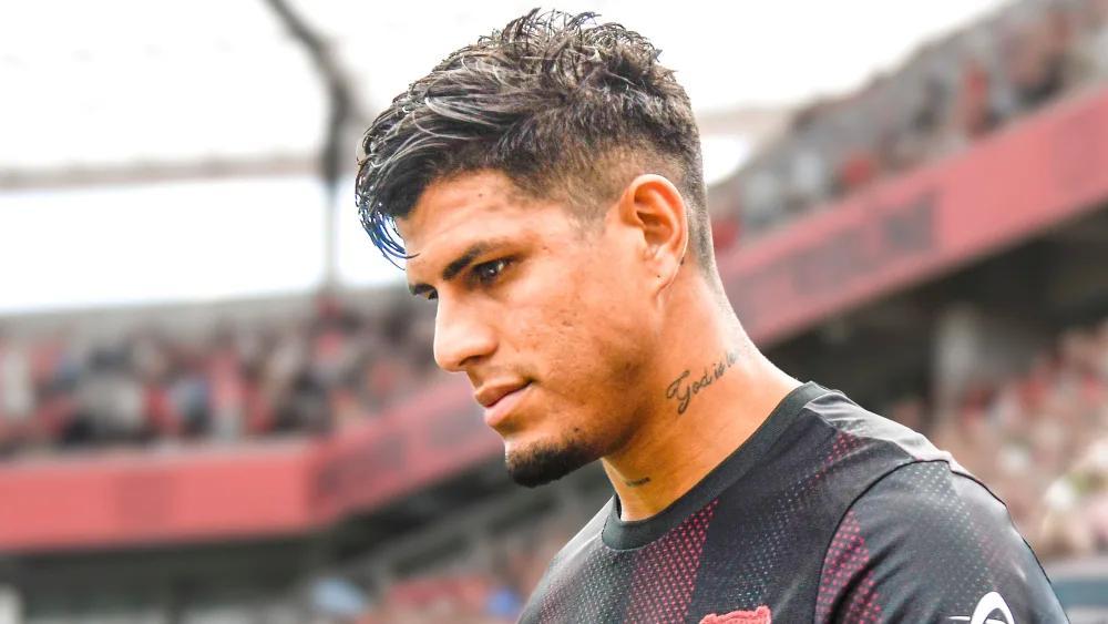 踢球者：阿森纳想借球员意愿来压低因卡皮耶的费用，药厂表示拒绝