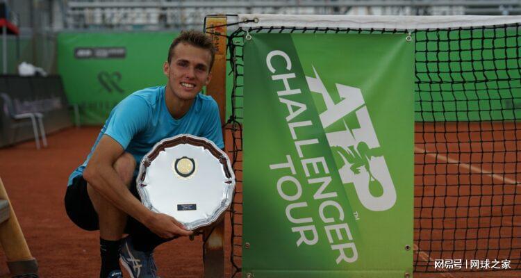 昔日澳网青少年冠军，今用八载年华终登大满贯正赛舞台